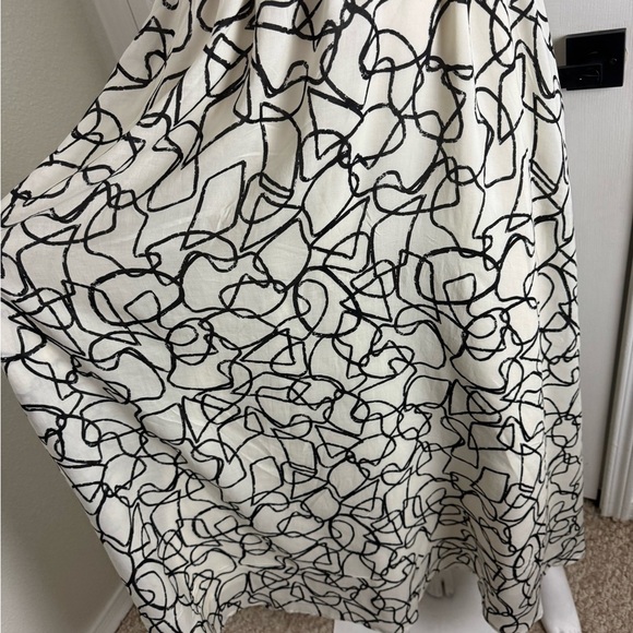 Astr Black and White Spaghetti Strap Maxi Sundress Size Small. A44 - Picture 9 of 17